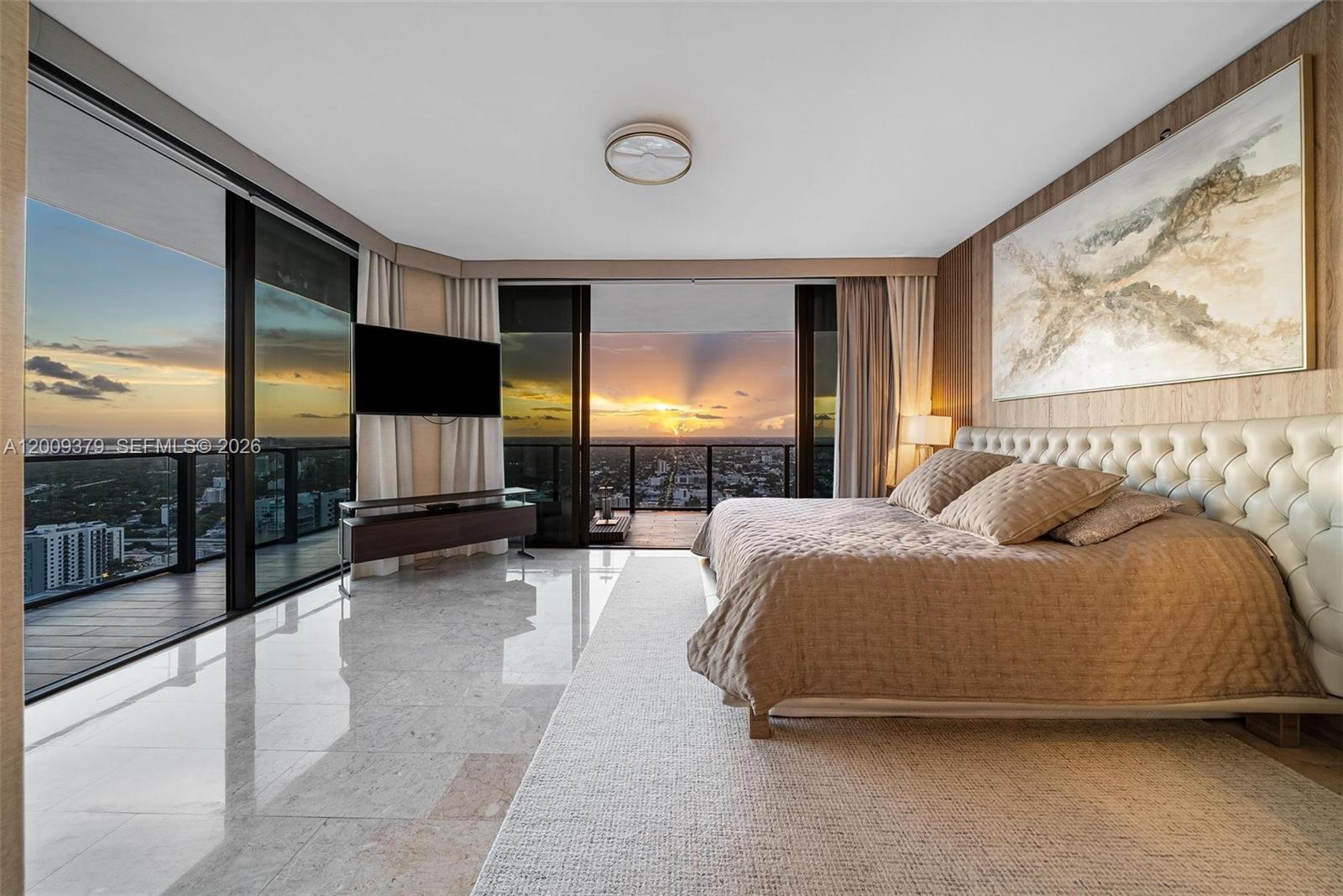 RISE CONDO - Residential