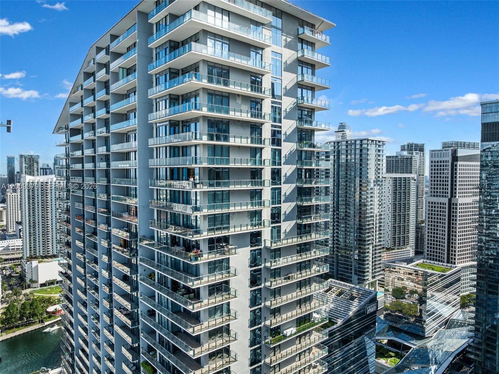 RISE CONDO - Residential