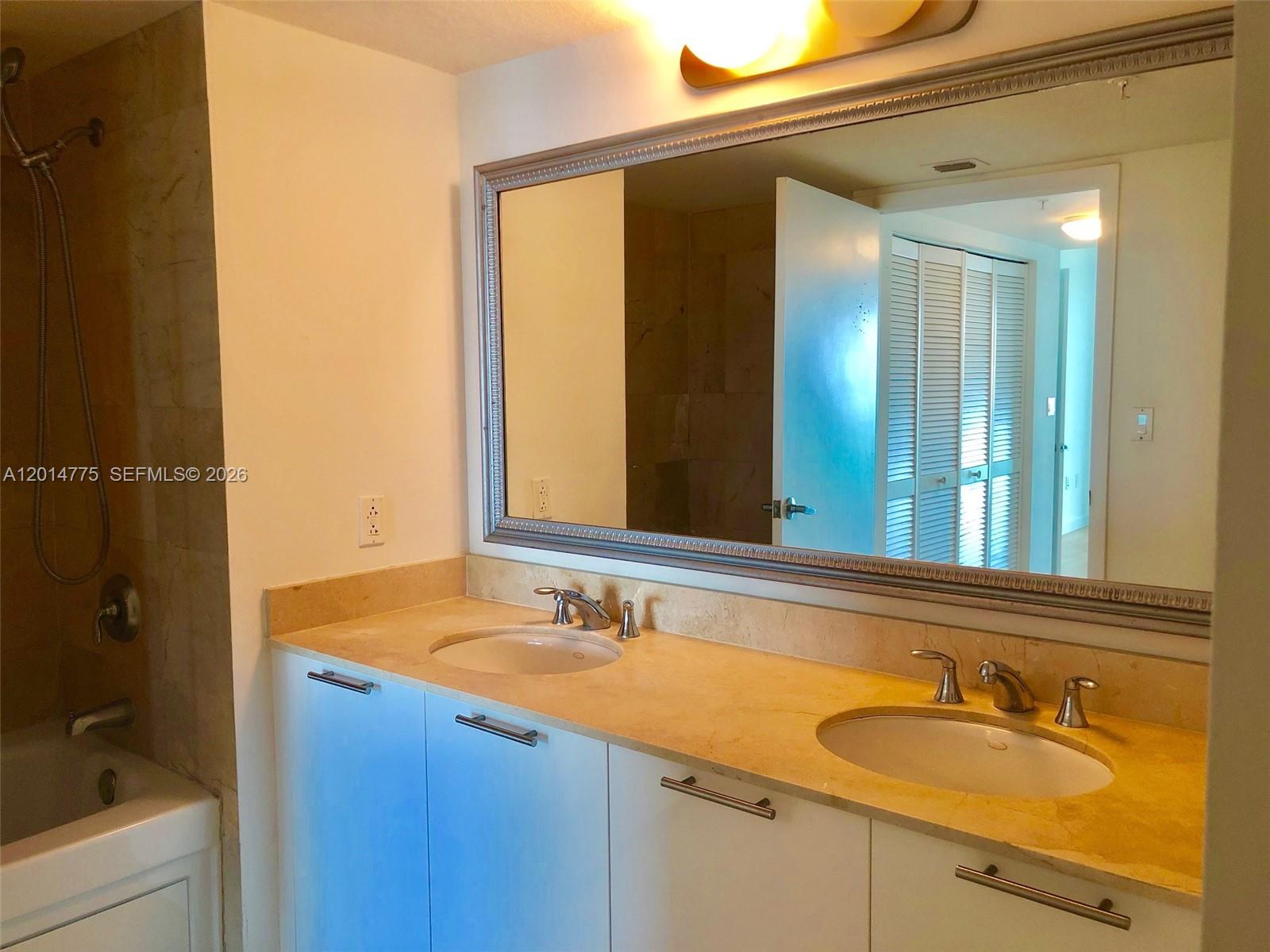 1800 CLUB CONDO - Residential