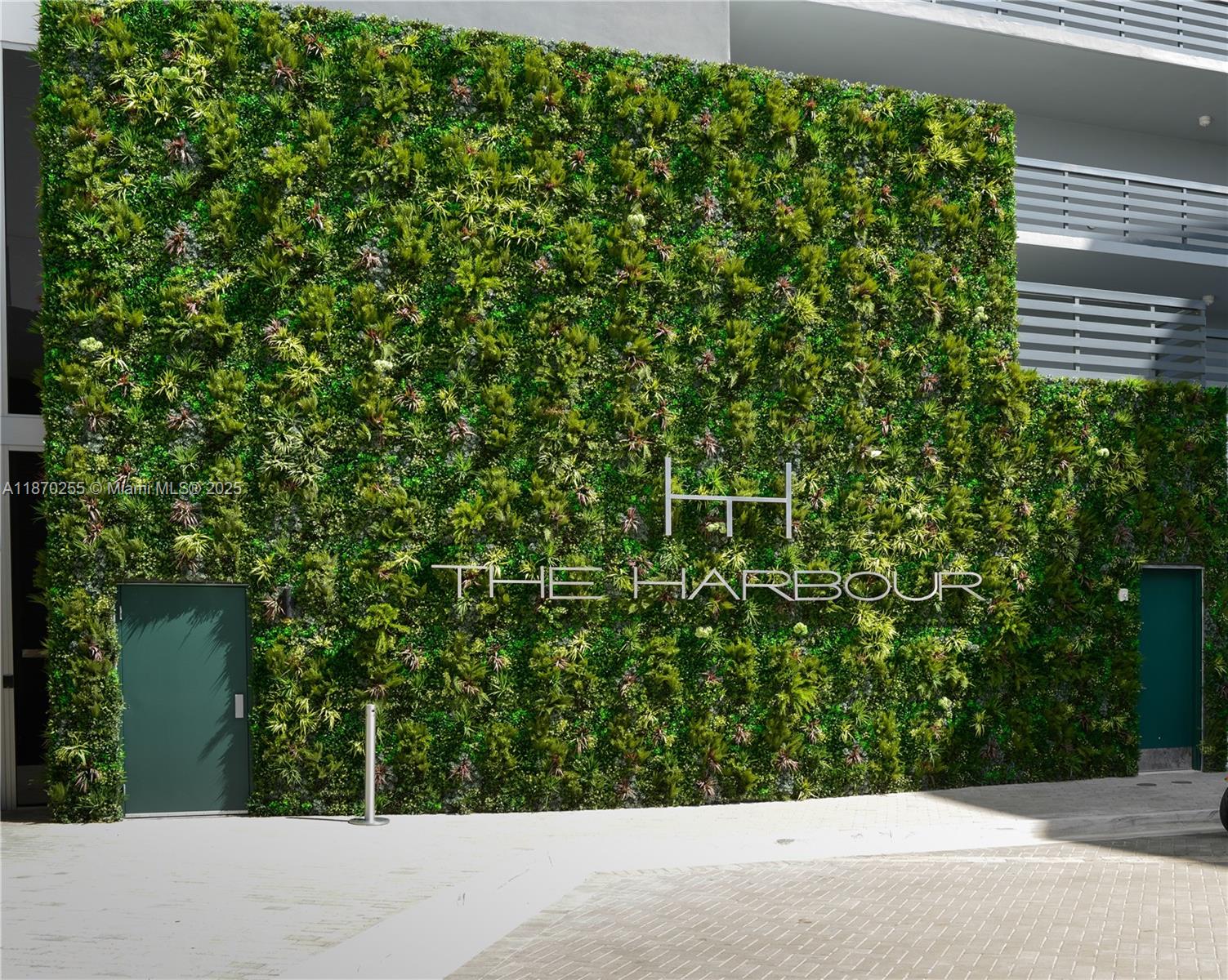 THE HARBOUR SOUTH CONDO - Residential