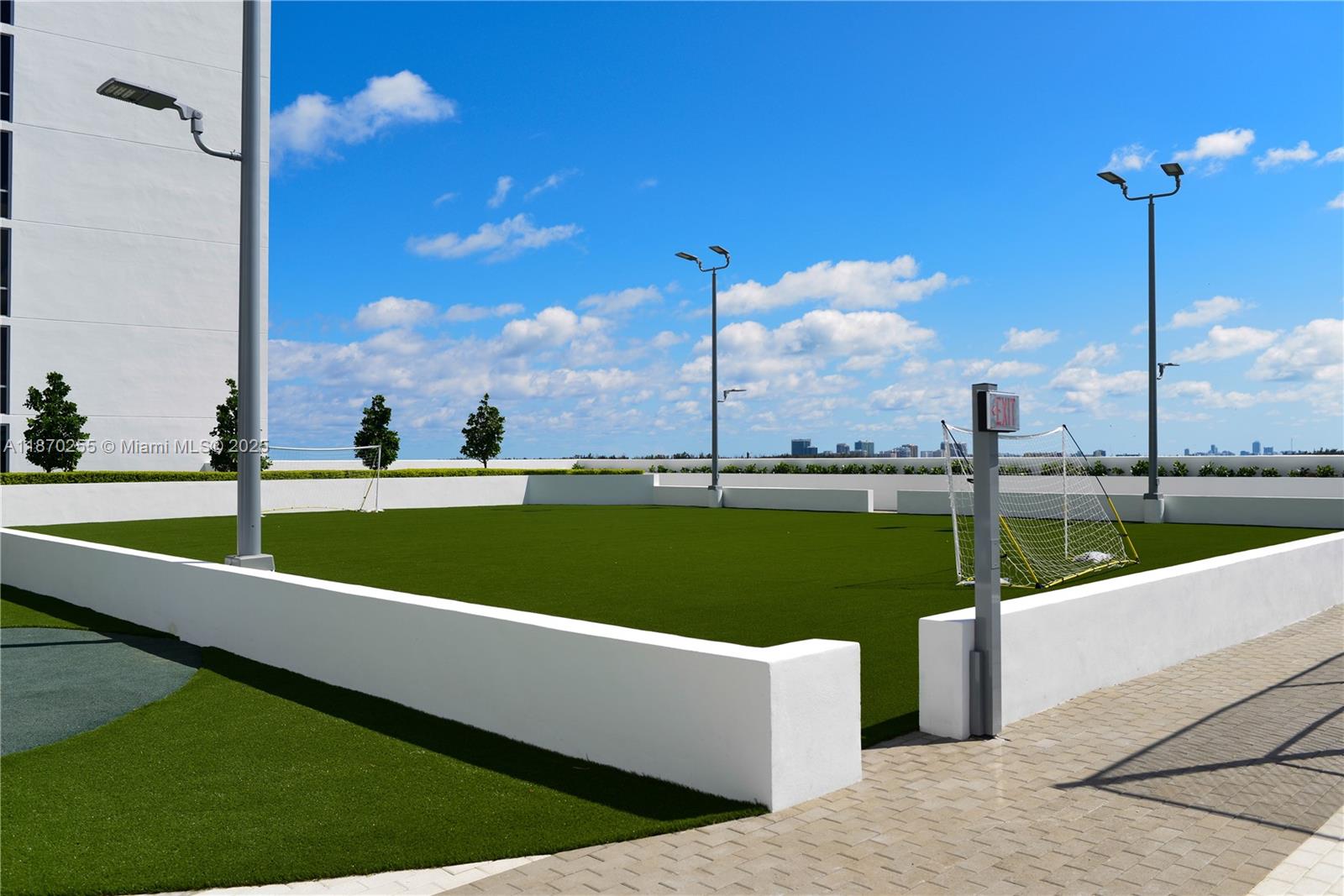 THE HARBOUR SOUTH CONDO - Residential