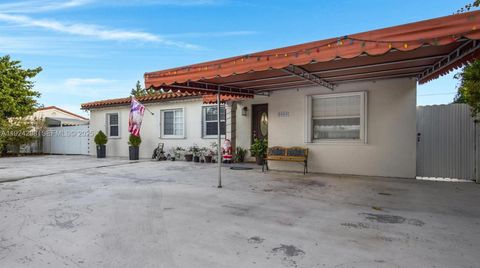 Photo of 9980 SW 37th Ter, Miami, FL 33165 (MLS # A11924298)