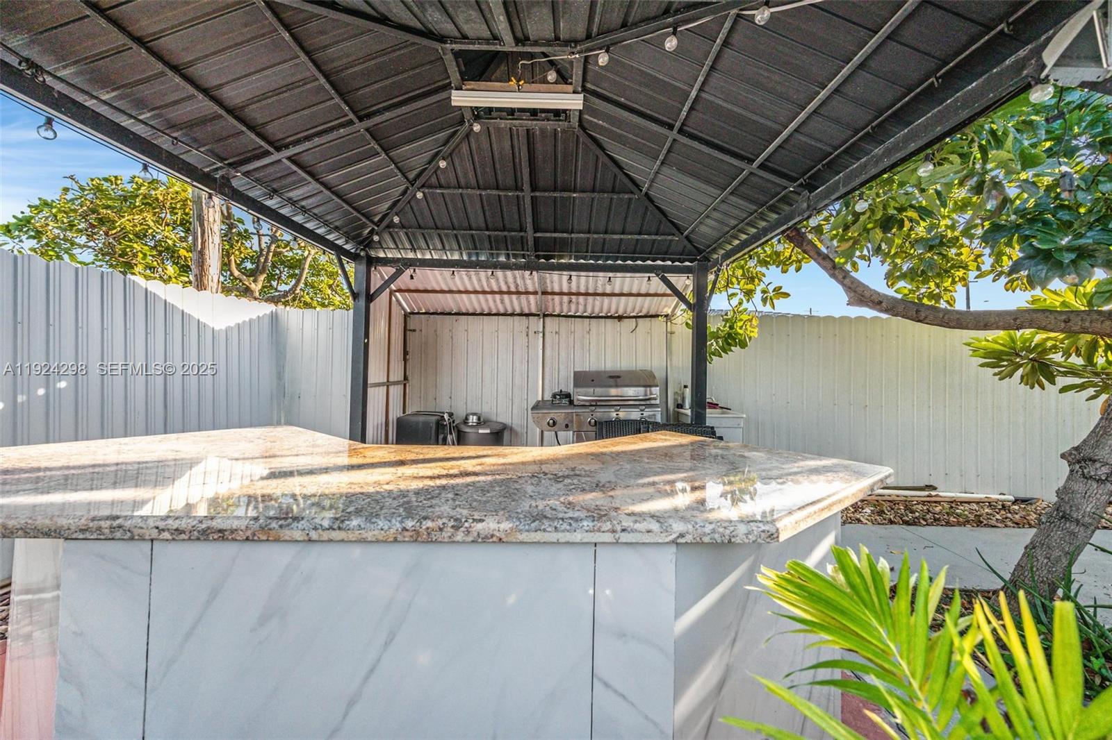 RICH HEIGHTS - Residential