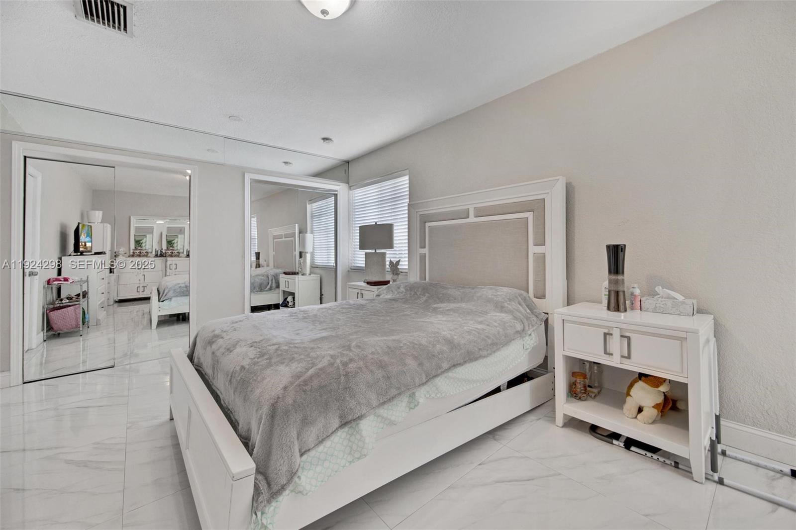 RICH HEIGHTS - Residential