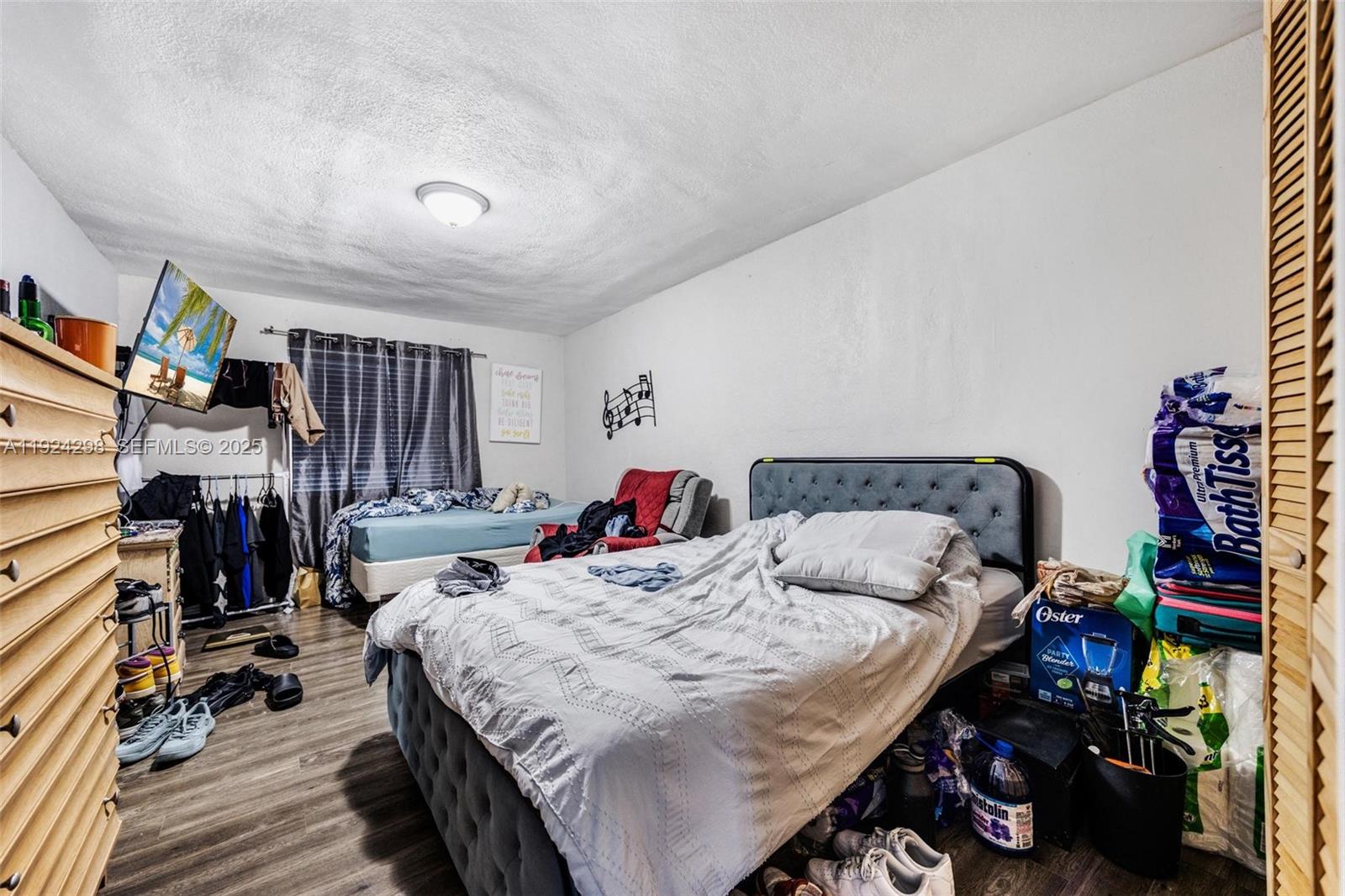 RICH HEIGHTS - Residential