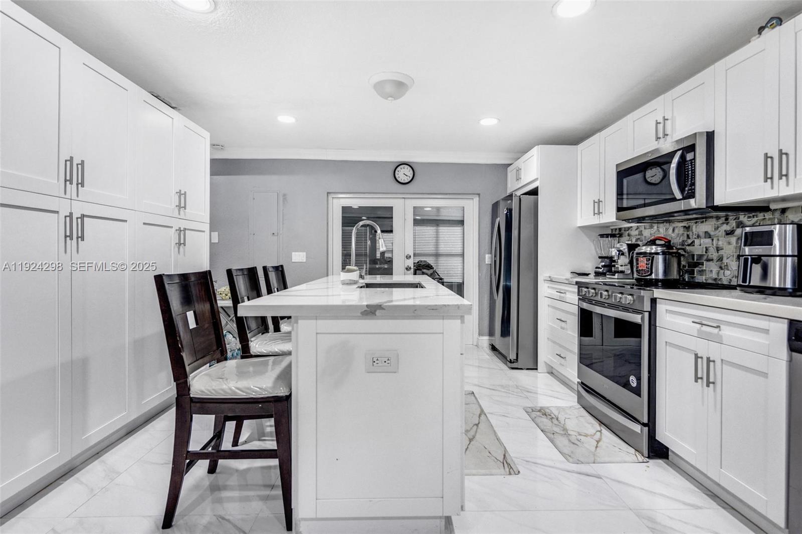 RICH HEIGHTS - Residential