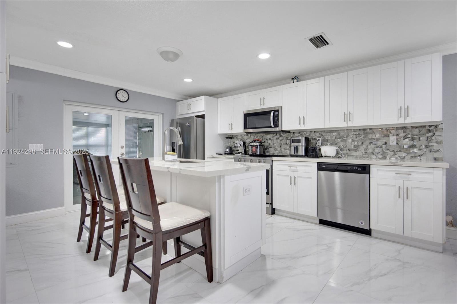 RICH HEIGHTS - Residential