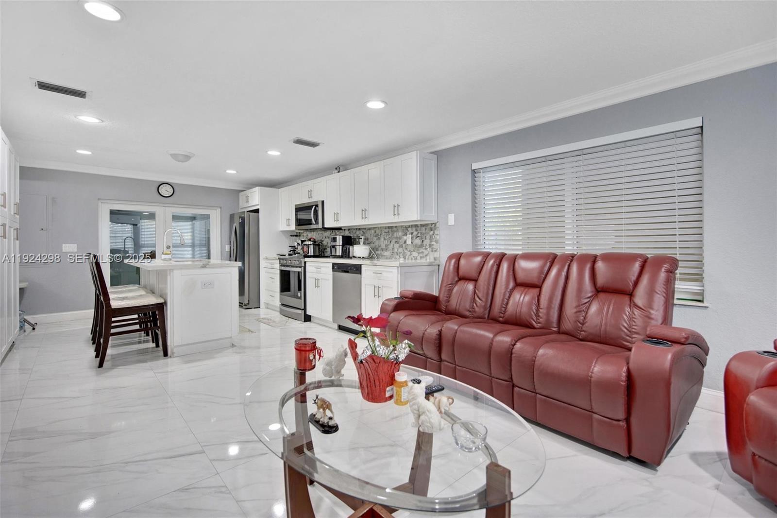 RICH HEIGHTS - Residential