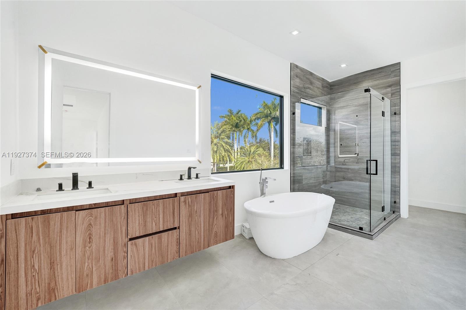 Casuarinas - Residential