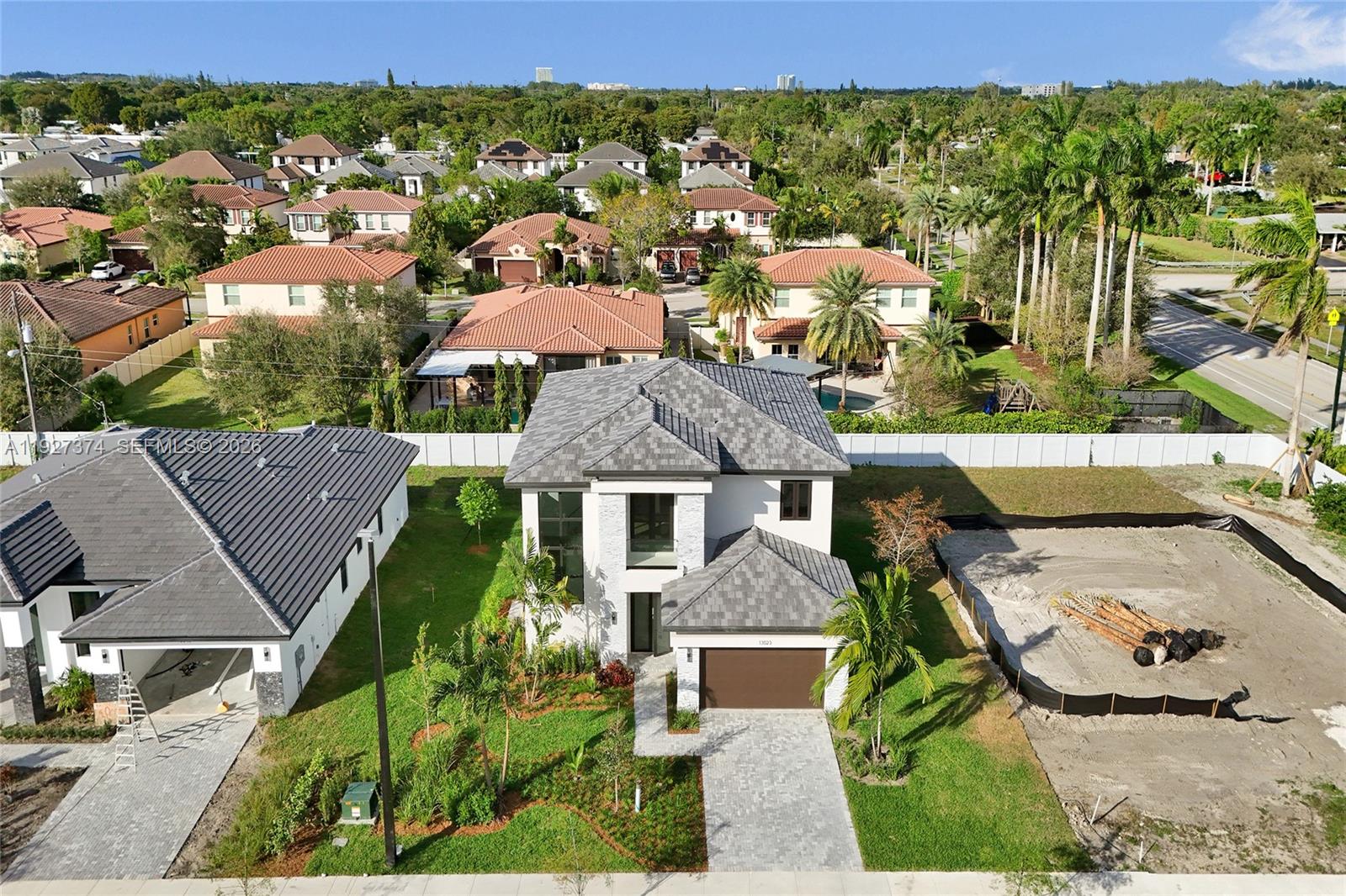 Casuarinas - Residential