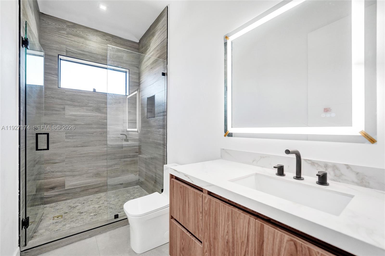 Casuarinas - Residential