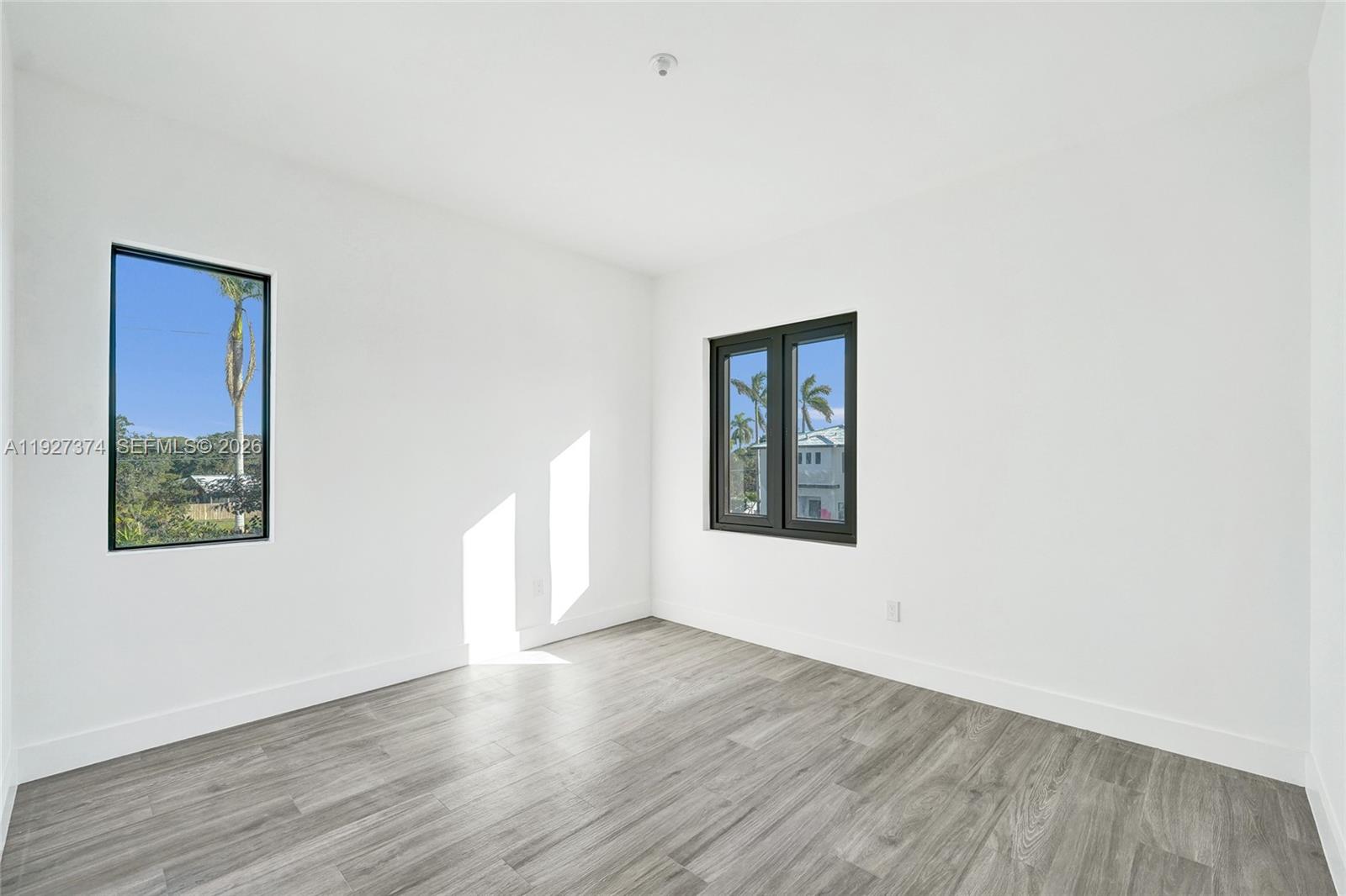 Casuarinas - Residential