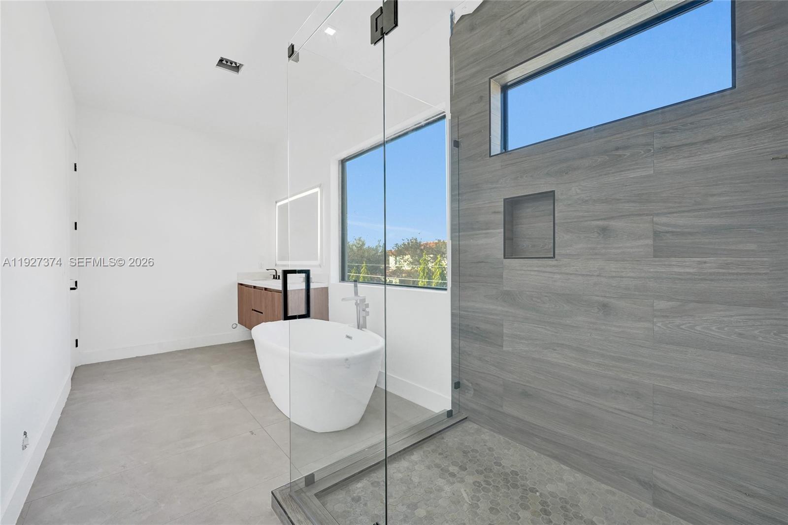 Casuarinas - Residential