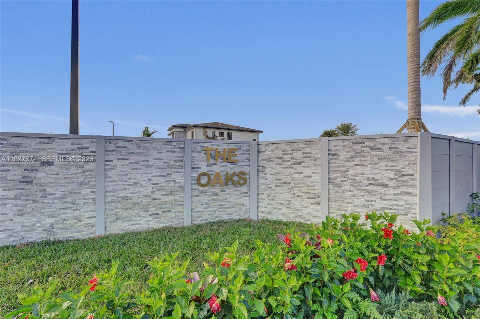 Casuarinas - Residential