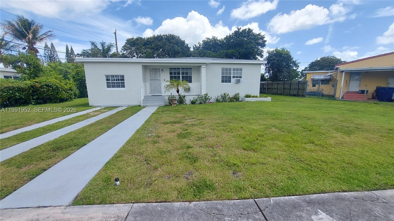 8915 NW 10th Ave 8915