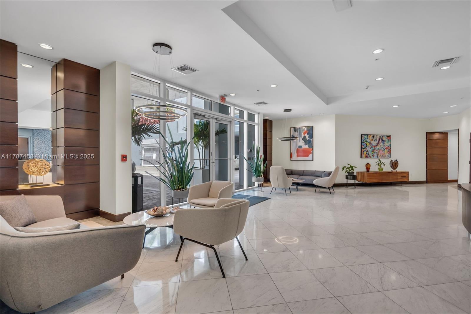 THE BRIDGEWATER CONDO - Residential