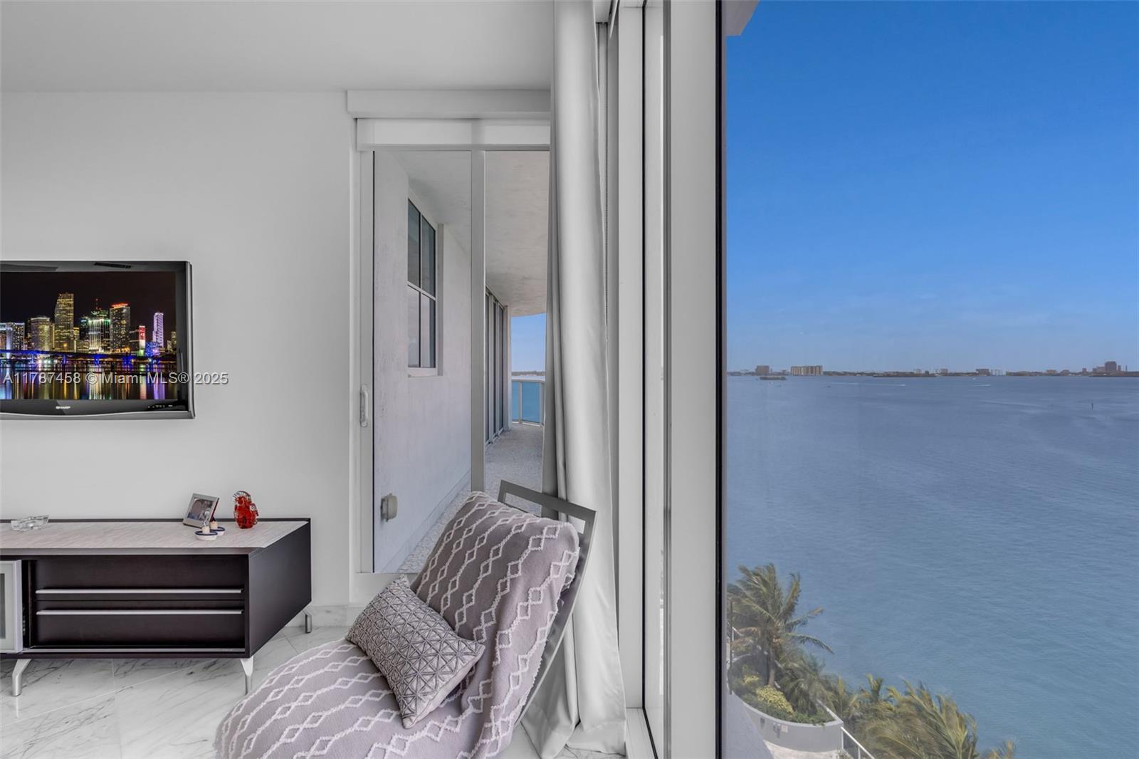 THE BRIDGEWATER CONDO - Residential