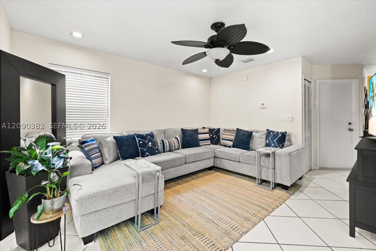 195 Sable Palm Way