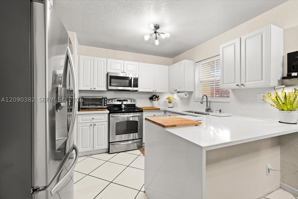 195 Sable Palm Way