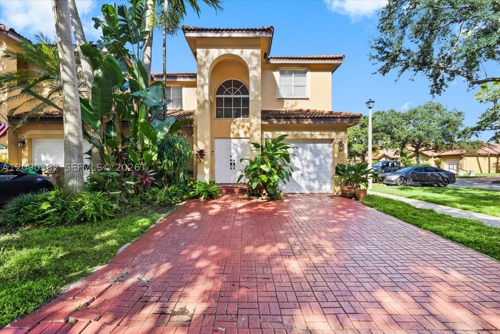 Photo of 195 Sable Palm Way, Davie, FL 33325 (MLS # A12090382)