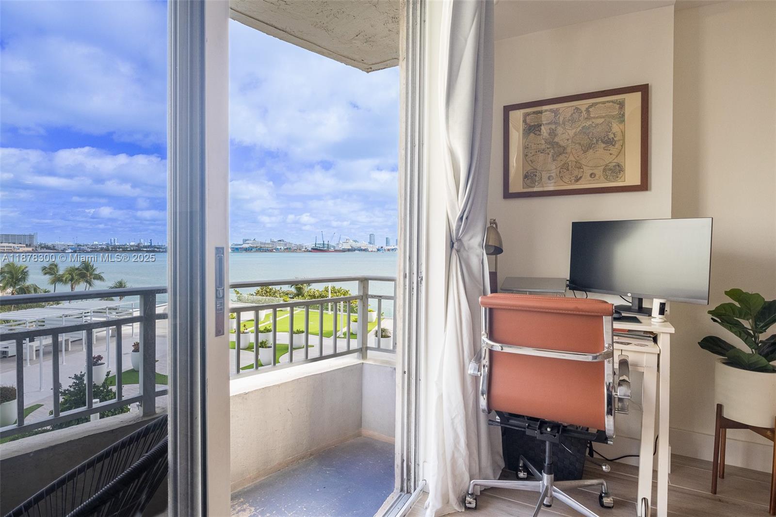 ISOLA CONDO - Residential