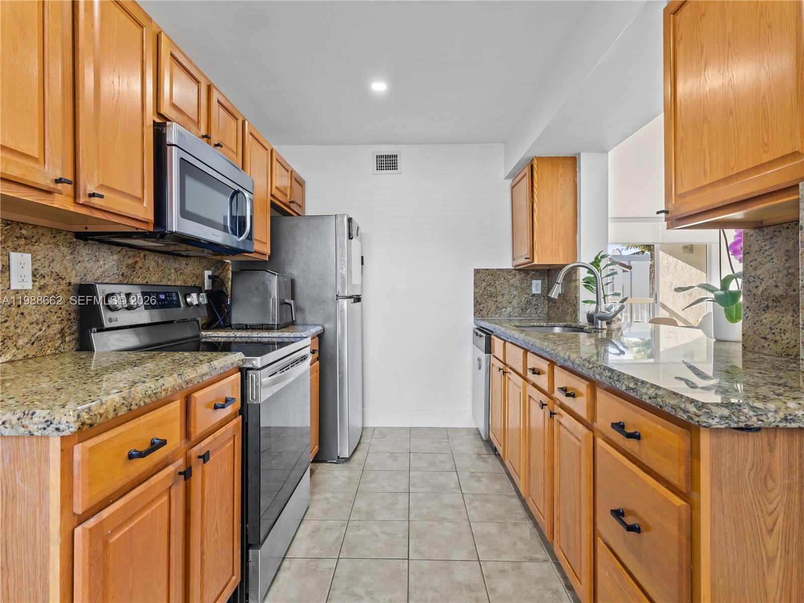 THE GREENS AT DORAL CONDO - Residential Lease