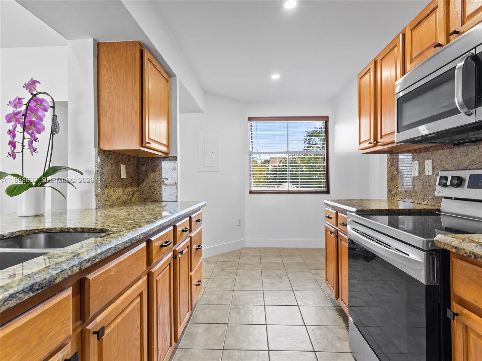 THE GREENS AT DORAL CONDO - Residential Lease