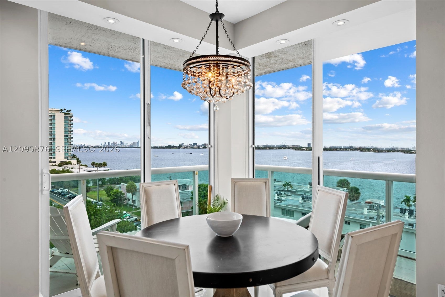 7910 Harbor Island 706B