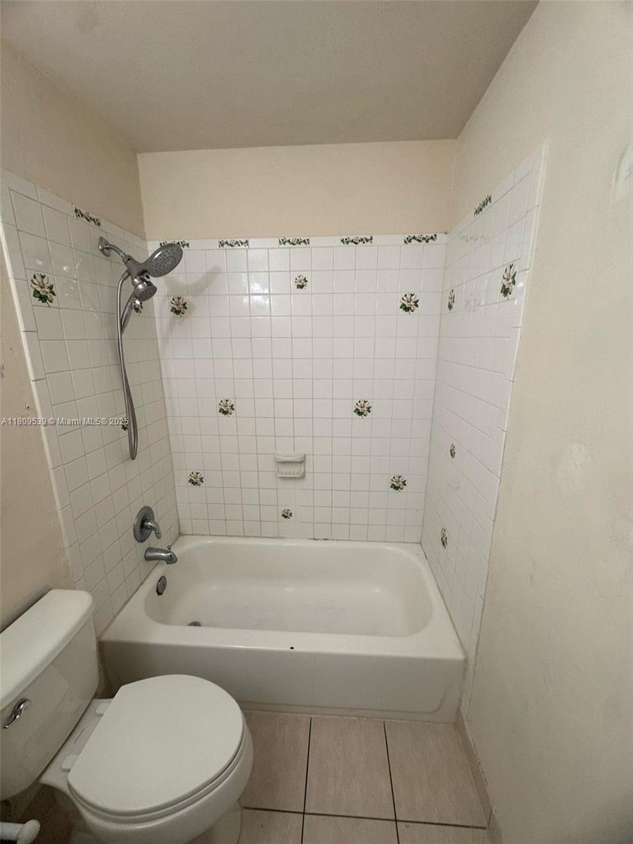 QUAIL HOLLOW CONDO - Residential Lease
