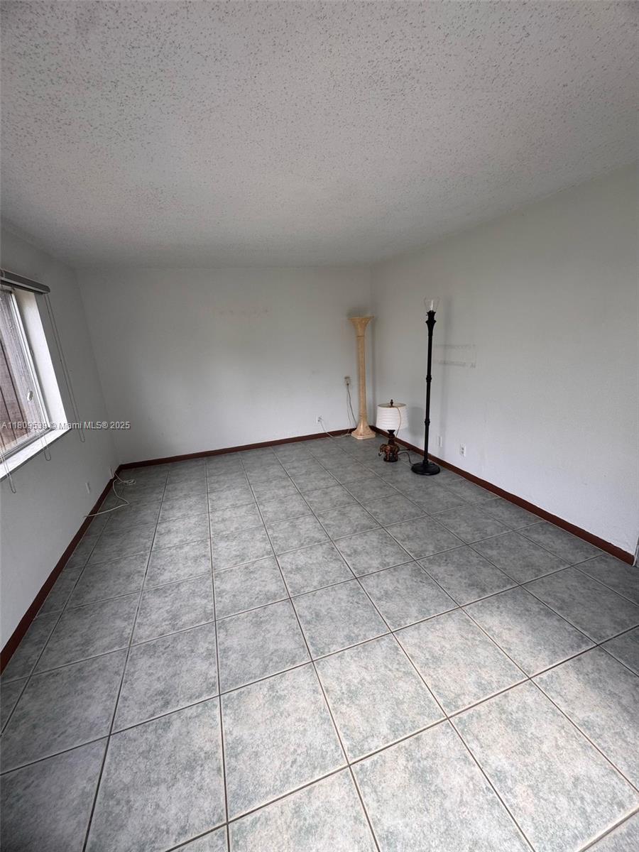 QUAIL HOLLOW CONDO - Residential Lease