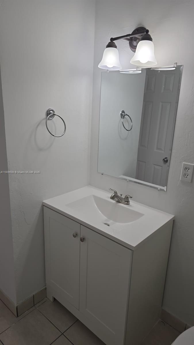 QUAIL HOLLOW CONDO - Residential Lease