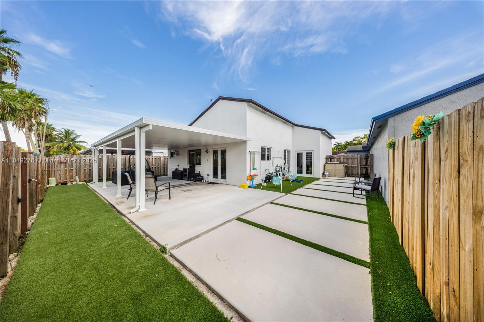 COUNTRY LAKE HOMES 1ST AD - Residential