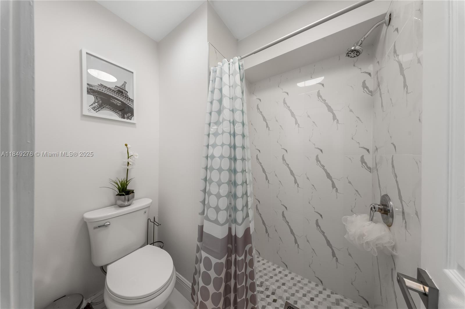 COUNTRY LAKE HOMES 1ST AD - Residential