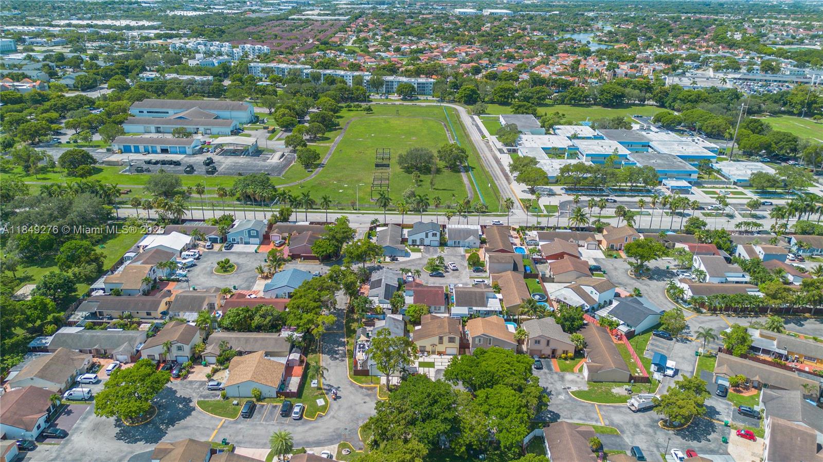 COUNTRY LAKE HOMES 1ST AD - Residential