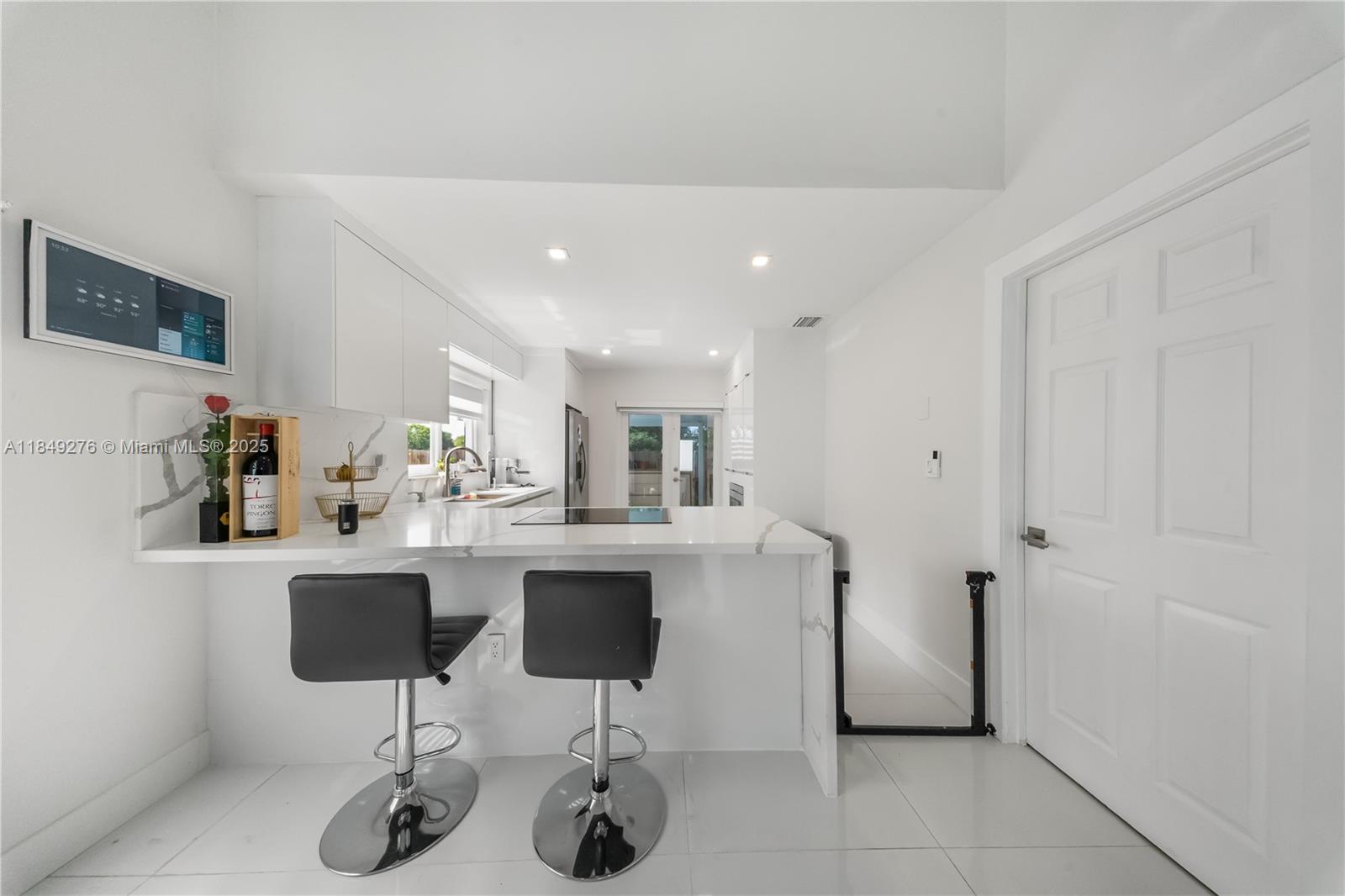 COUNTRY LAKE HOMES 1ST AD - Residential