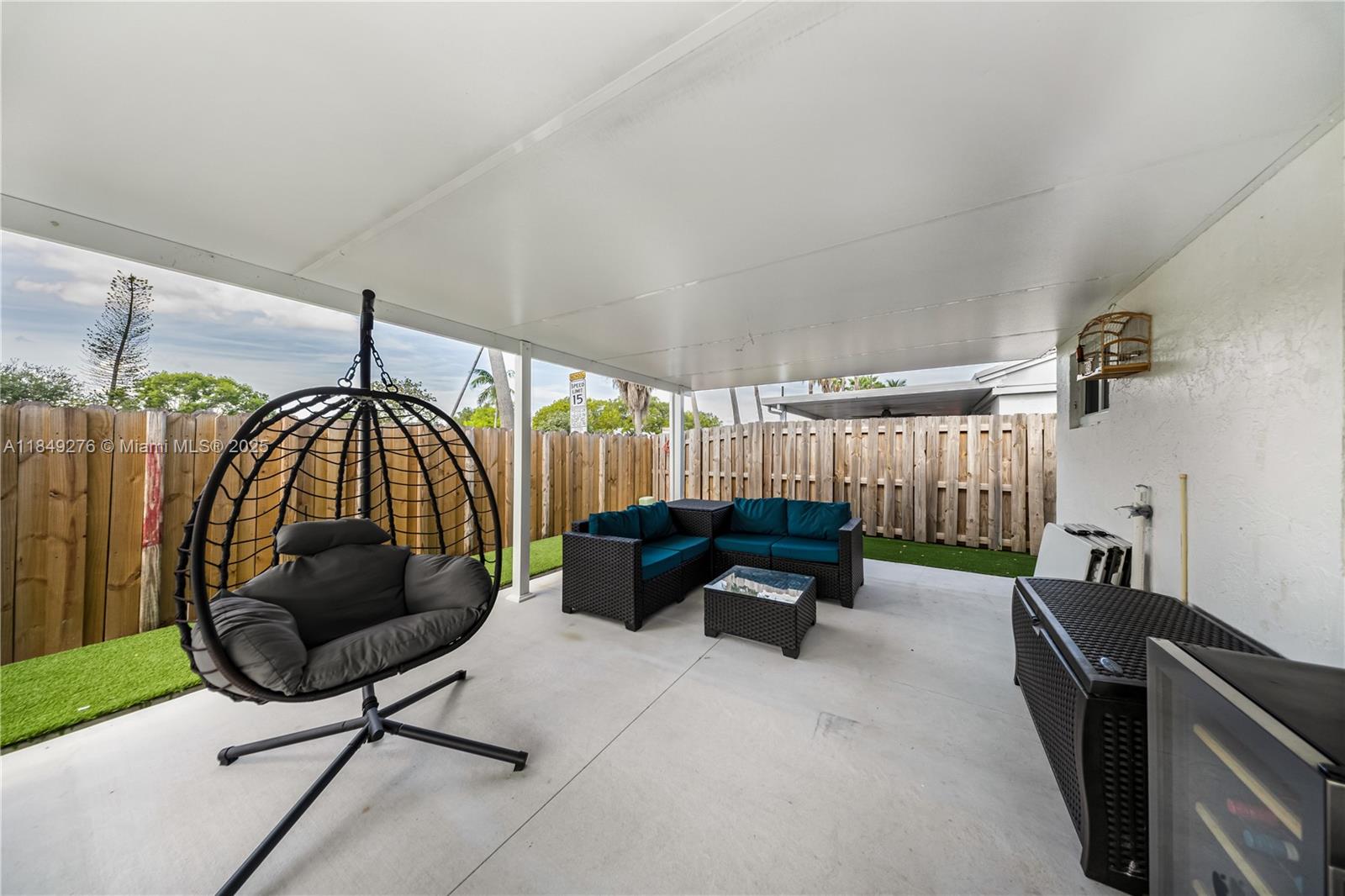 COUNTRY LAKE HOMES 1ST AD - Residential