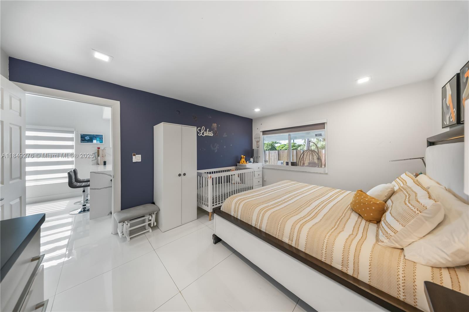 COUNTRY LAKE HOMES 1ST AD - Residential