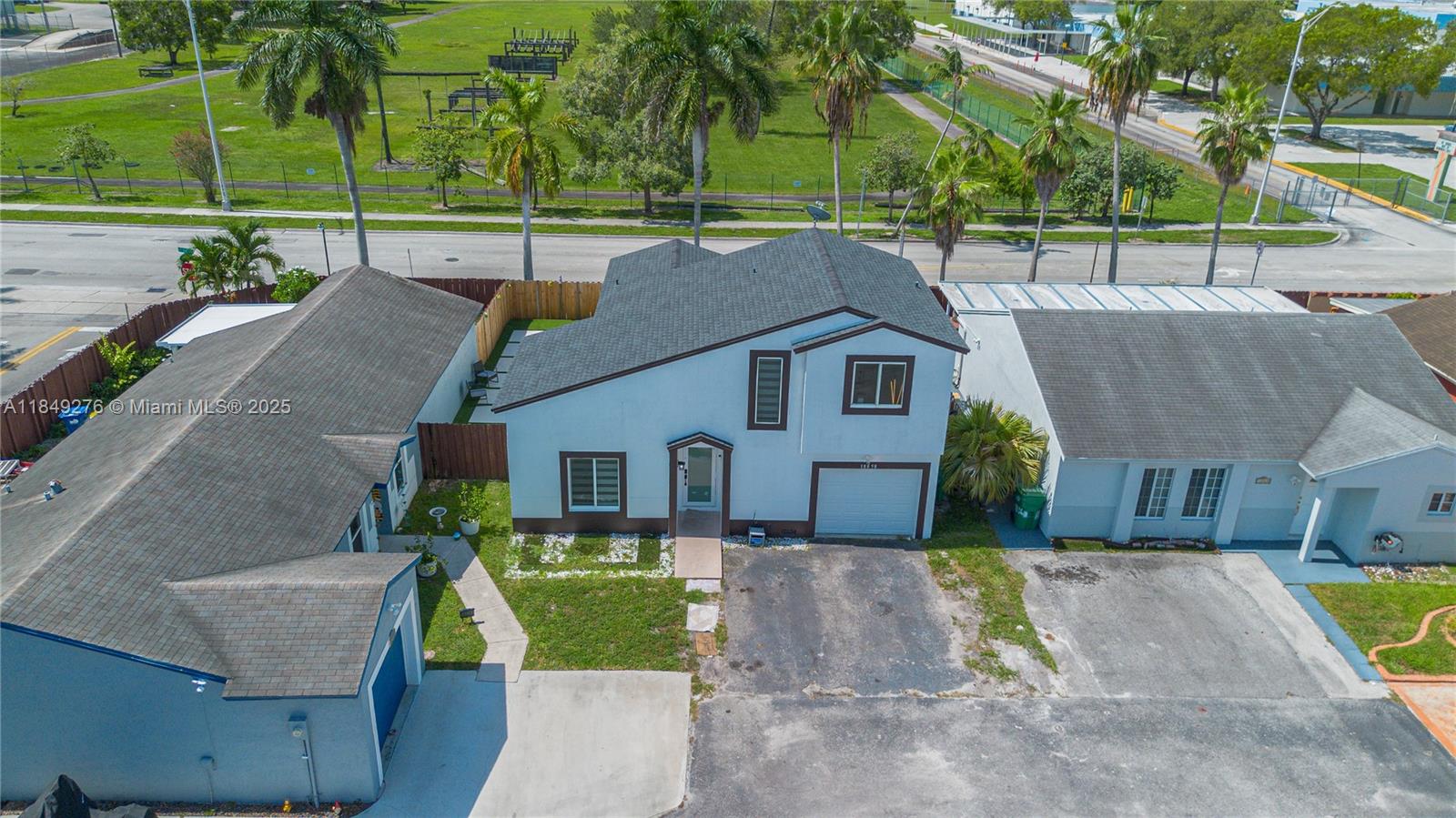 18858 NW 63rd Ct Cir, Hialeah, FL, 33015/$599,000 2 18858 NW 63rd Ct Cir
