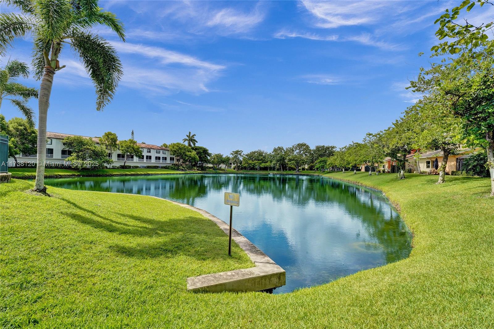 ESTADA OF LOS PASEOS - Residential