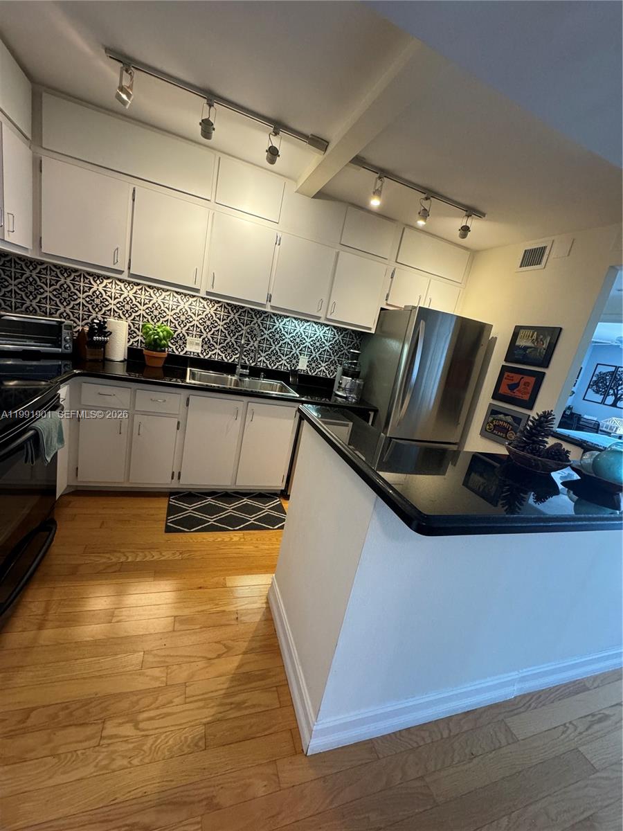 BRICKELL BISCAYNE CONDO - Residential Lease