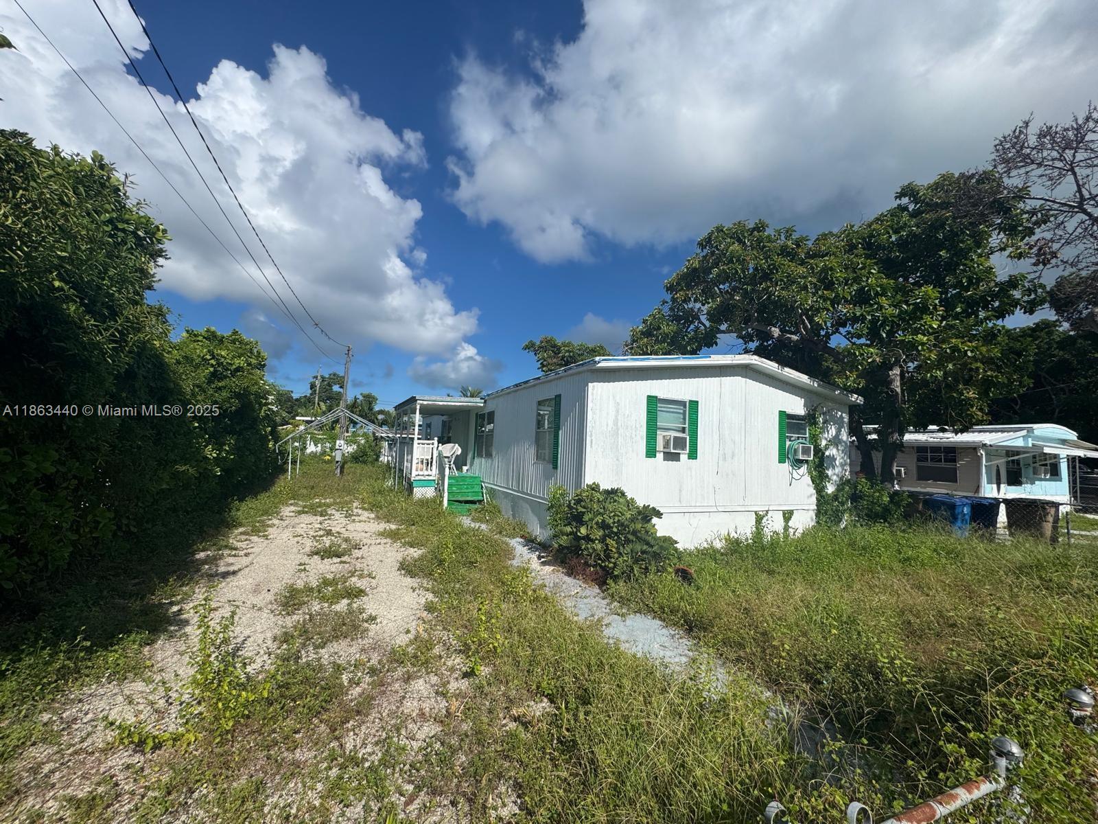 LARGO GARDENS - Residential