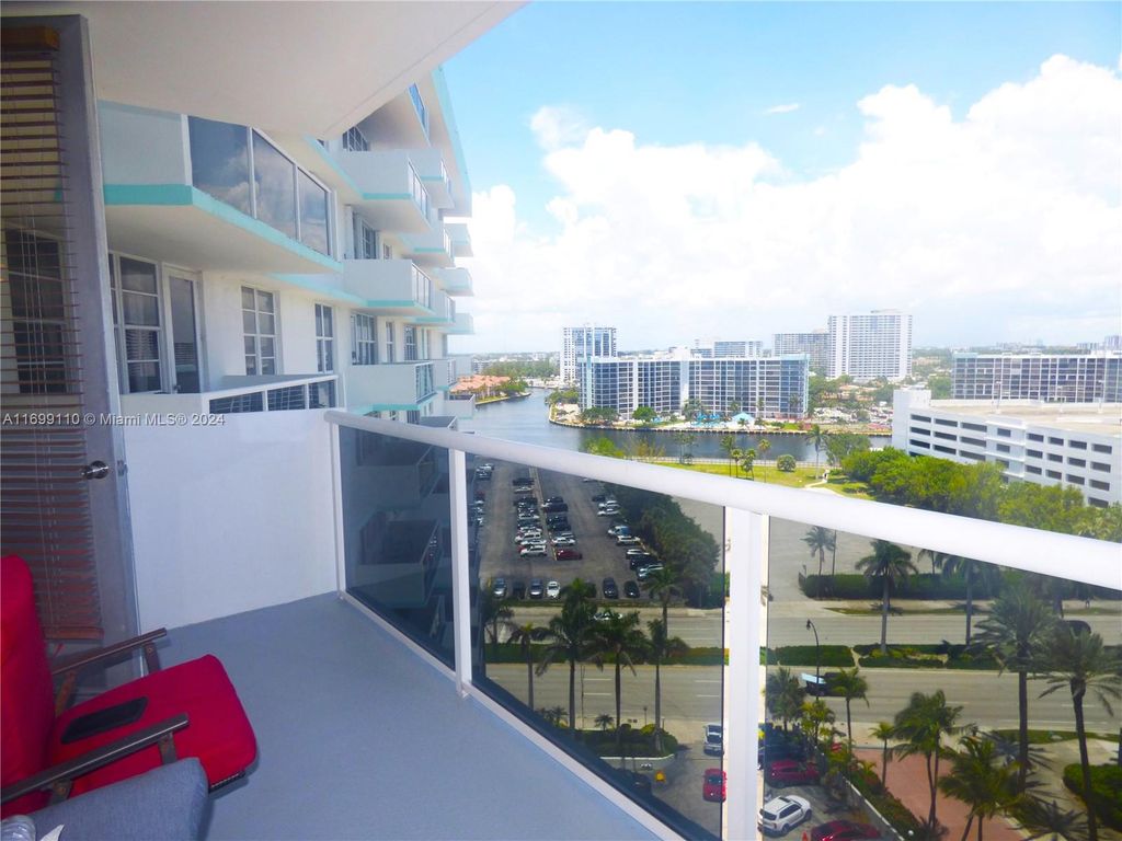 Photo of 3725 S Ocean Dr #1419, Hollywood, FL 33019 (MLS # A11699110)