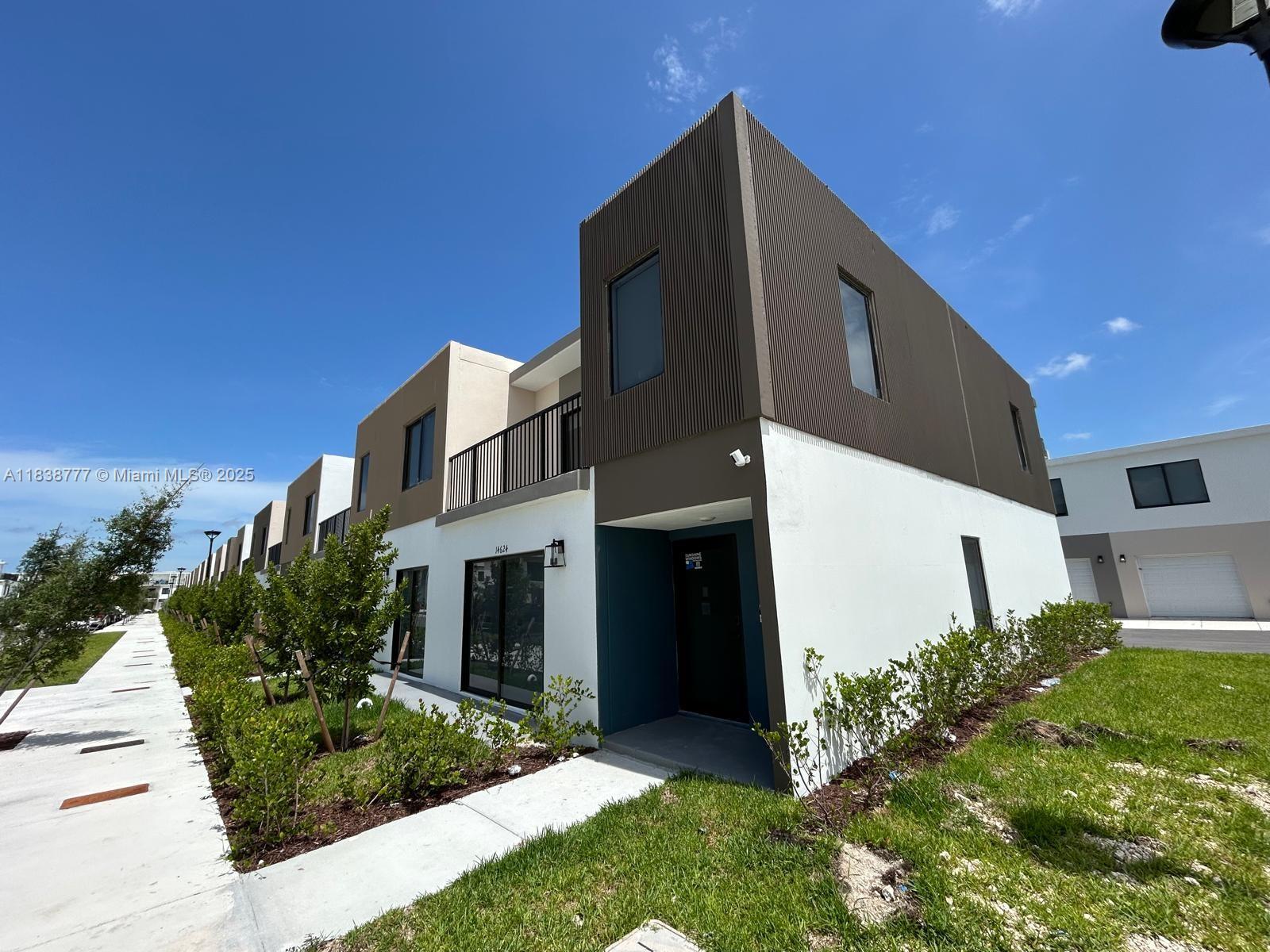 14624 SW 261st Ter 1