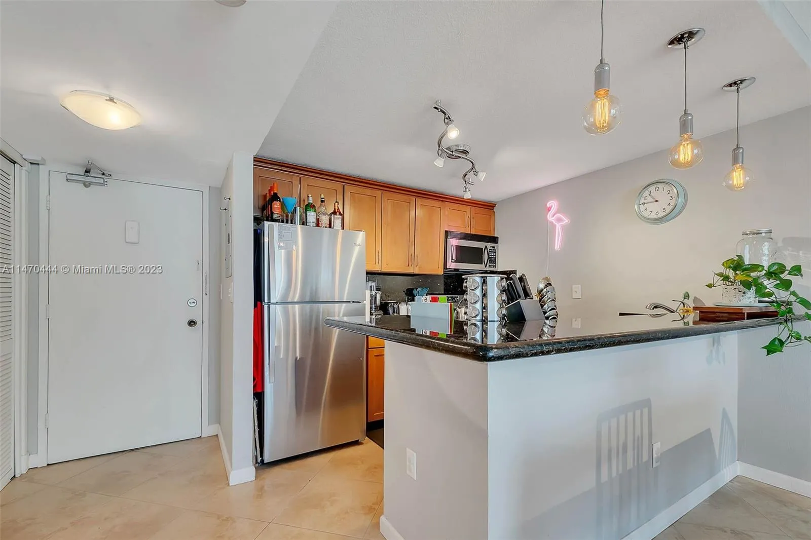 Miami Beach, Florida 33139, United States, 1 Bedroom Bedrooms, ,1 BathroomBathrooms,Residential,Active,69609