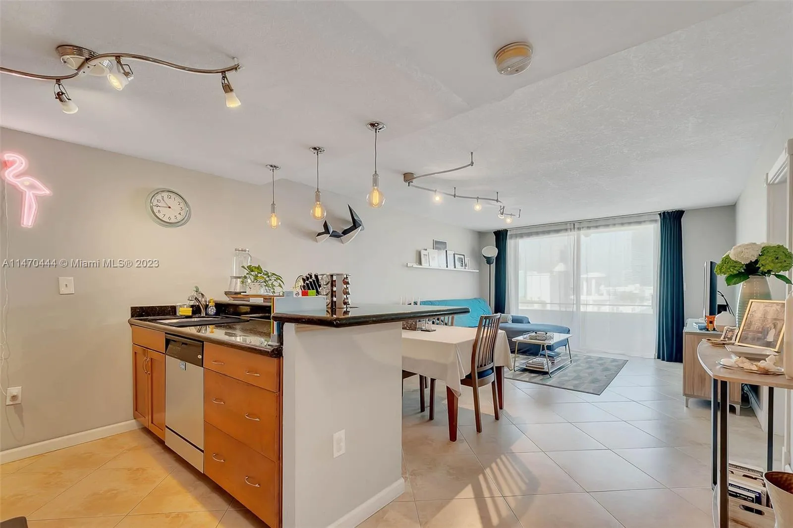 Miami Beach, Florida 33139, United States, 1 Bedroom Bedrooms, ,1 BathroomBathrooms,Residential,Active,69609