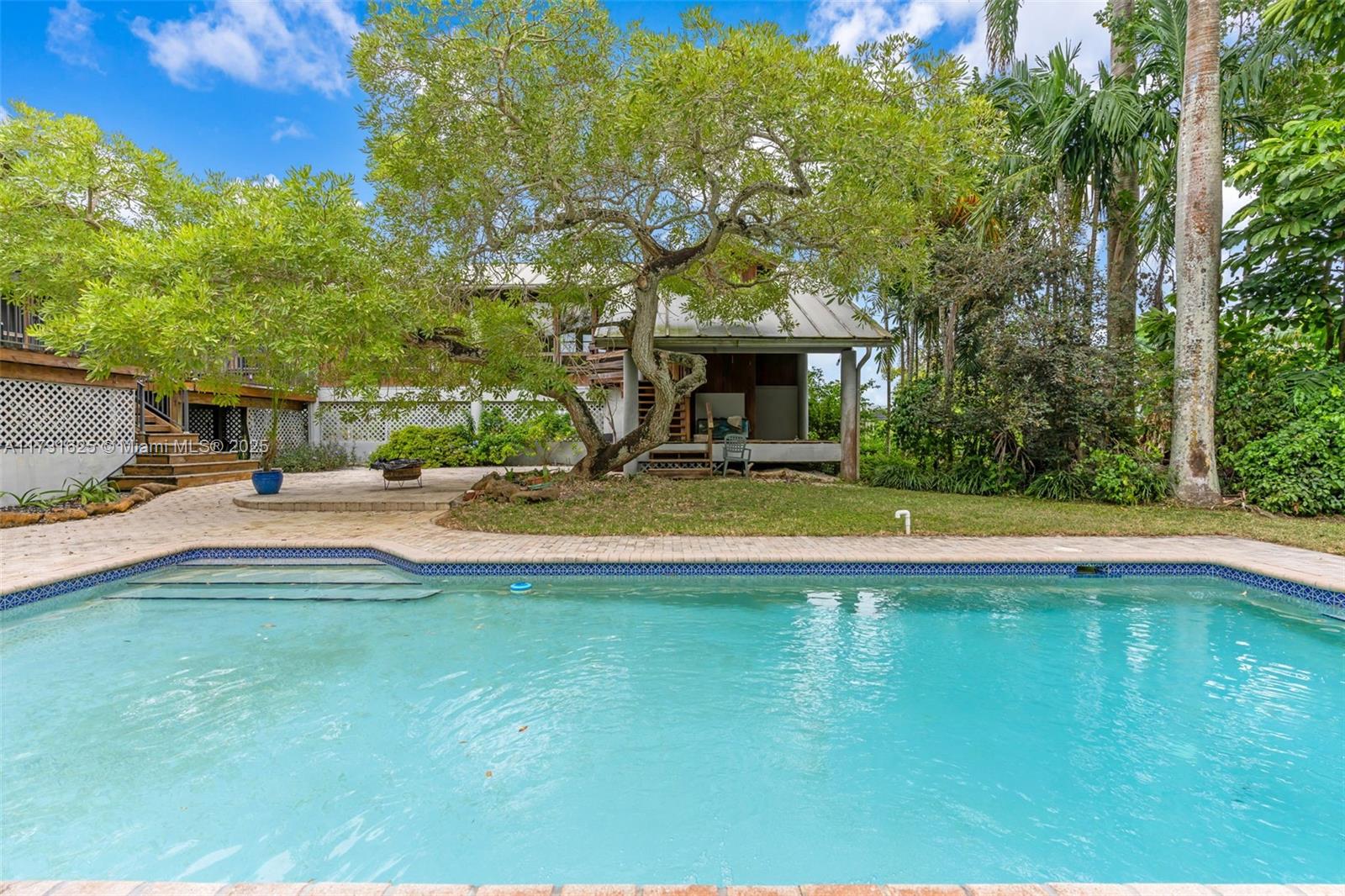 BUSINESS PLUS TURN-KEY - Land