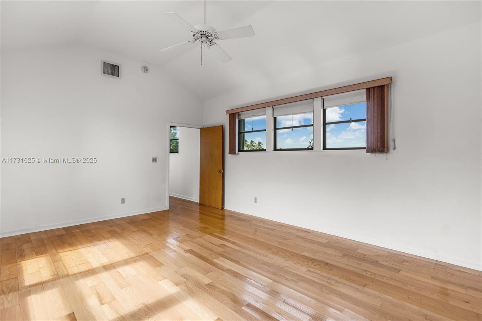 BUSINESS PLUS TURN-KEY - Land