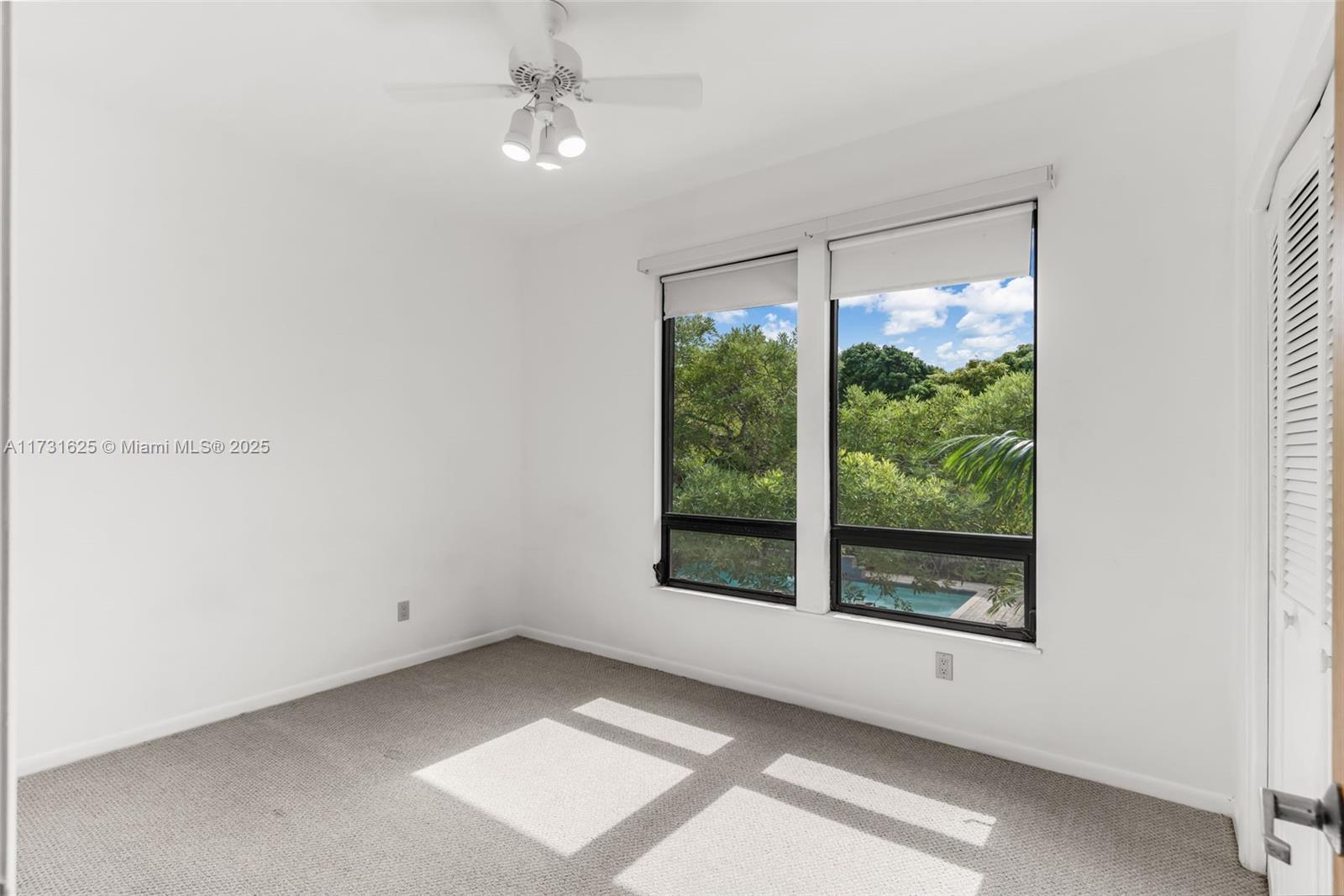 BUSINESS PLUS TURN-KEY - Land