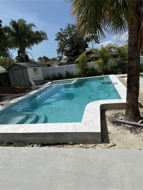 18941 SW 92nd Ct Cutler Bay FL 33157