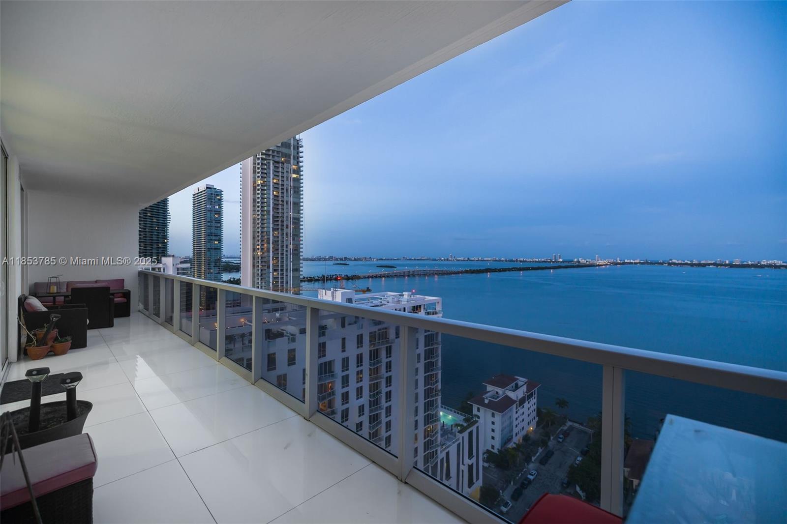 BAY HOUSE MIAMI CONDO - Residential